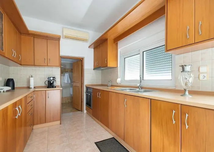 Sofia Traditional House بيت للعطل