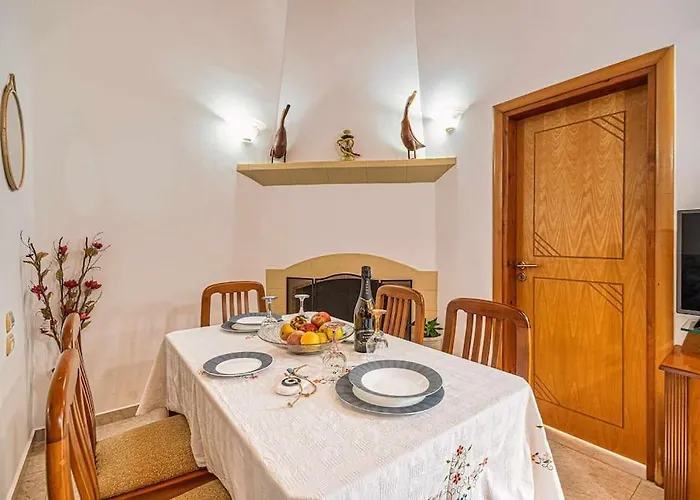 Sofia Traditional House بيت للعطل أفانتو