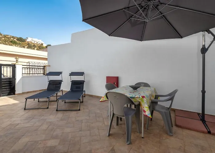 Sofia Traditional House بيت للعطل